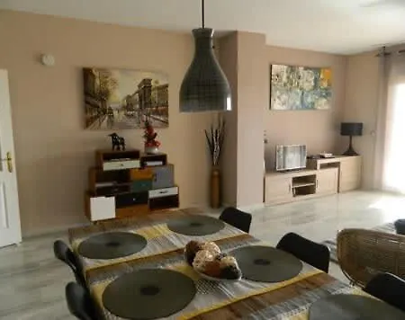 公寓 Mimosas Cabopino Near Marina Shared Pool T 马尔韦利亚